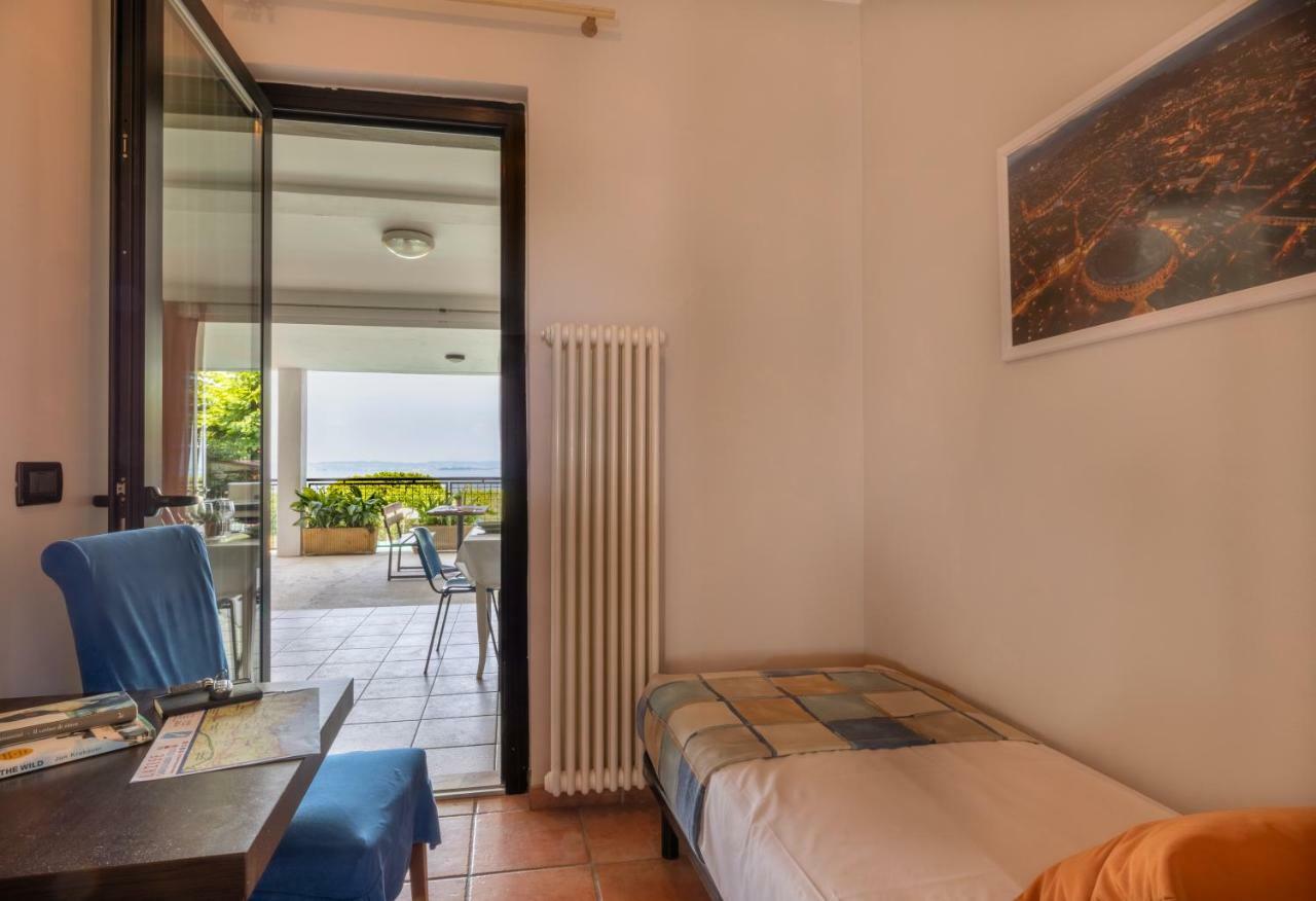 Borgo Blu Poggio Lazise Exterior foto